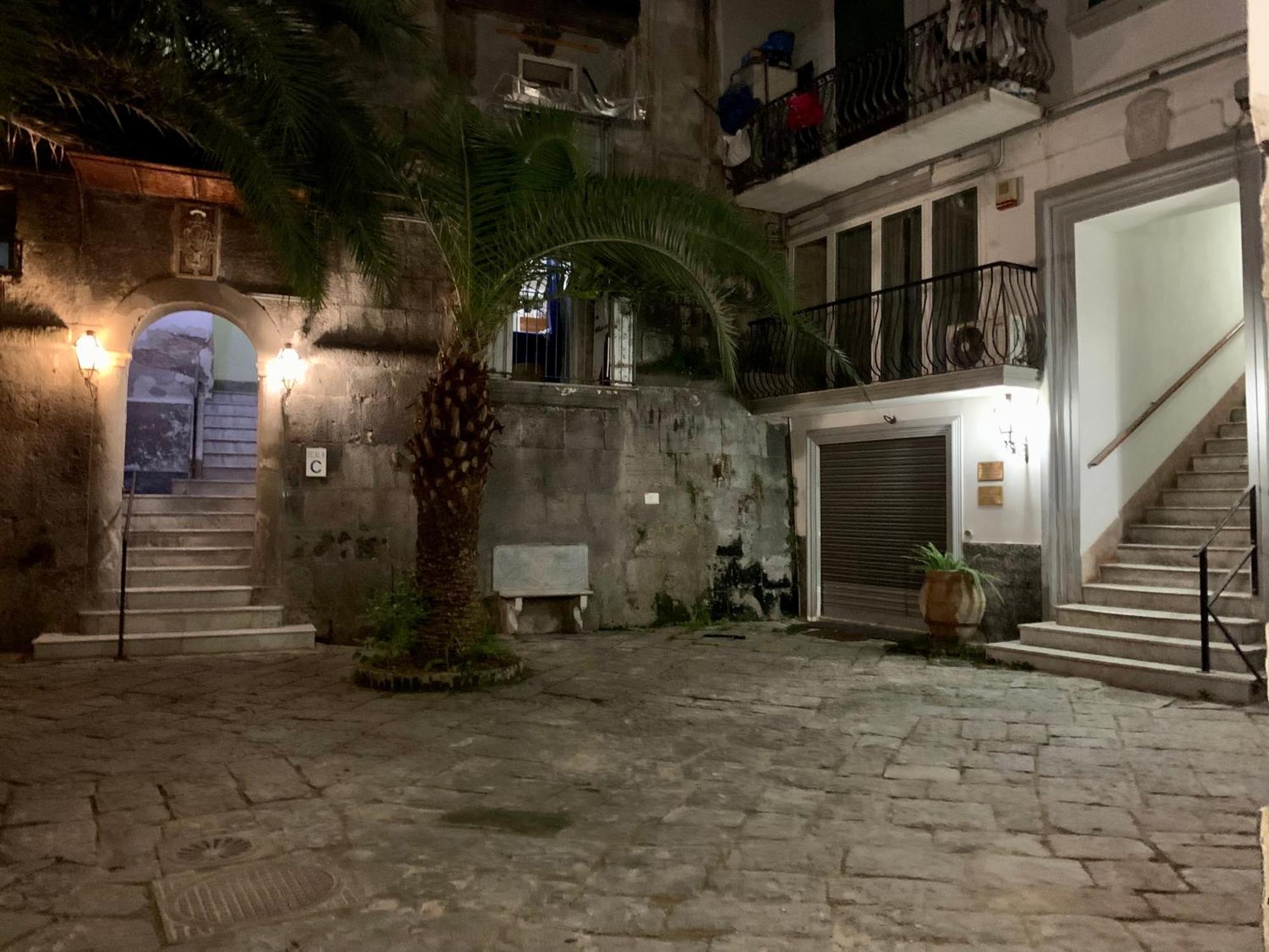 Galasso Apartments Napoli Exterior foto